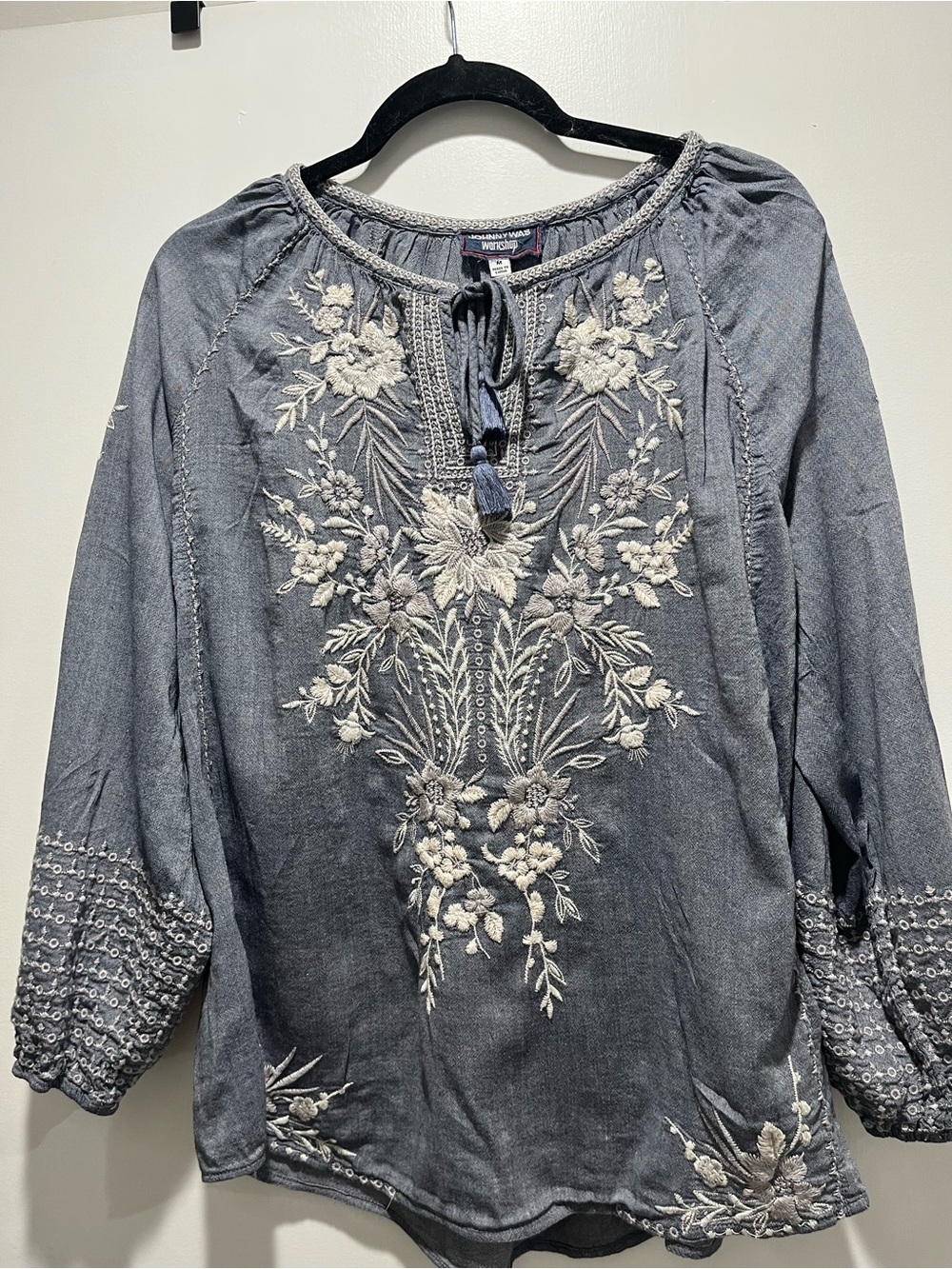 Johnny Was Blue Gray Crane Floral Embroidered Peasant Blouse